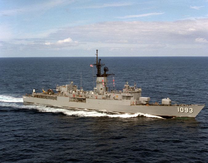 USS_Capodanno_(FF-1093)